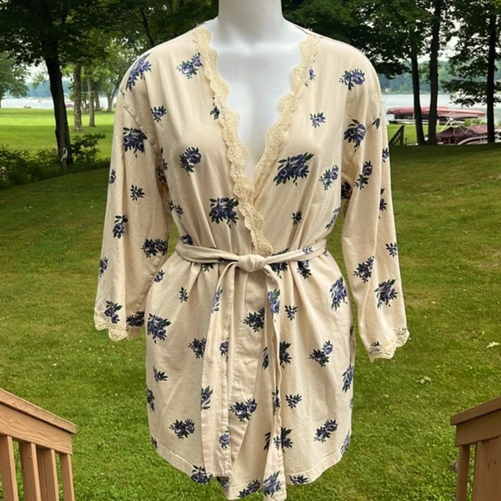 Victoria’s Secret cotton wrap robe S-M